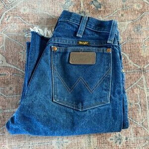 Vintage Dark Wash Wrangler Jeans, cut off 26”
